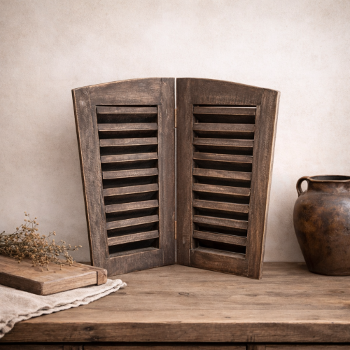 louvreluik, houten luik, landelijk interieur, industrieel wonen, stoer decoratie, sobere stijl, brocante woonaccessoires, houten shutters, decoratief luik, landelijke woonstijl, xl louvreluik, interieurdecoratie hout